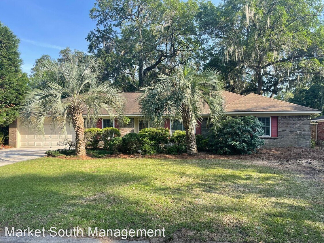 5 Hanging Moss Rd, Savannah, GA 31410 House Rental in Savannah, GA