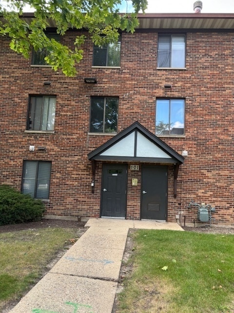 Building Photo - 101 S Gregory St