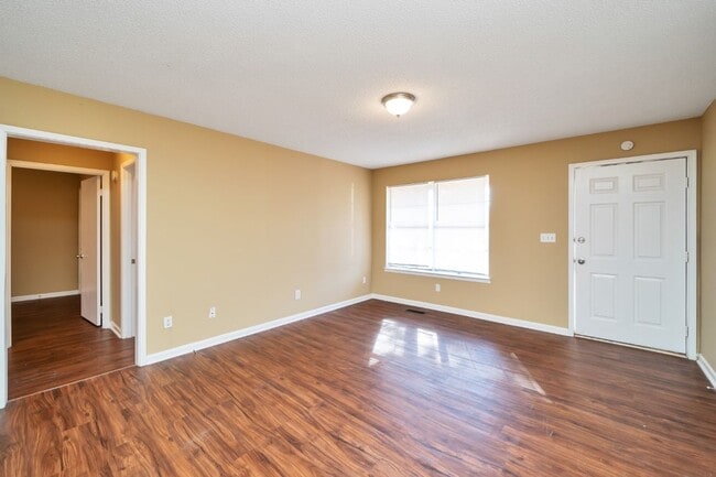 Building Photo - Spacious 4-Bedroom Home in Pleasant Grove – Don’t Miss Out!