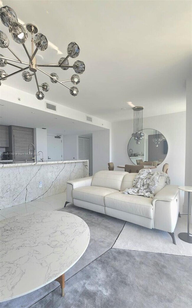 Building Photo - 400 Sunny Isles Blvd