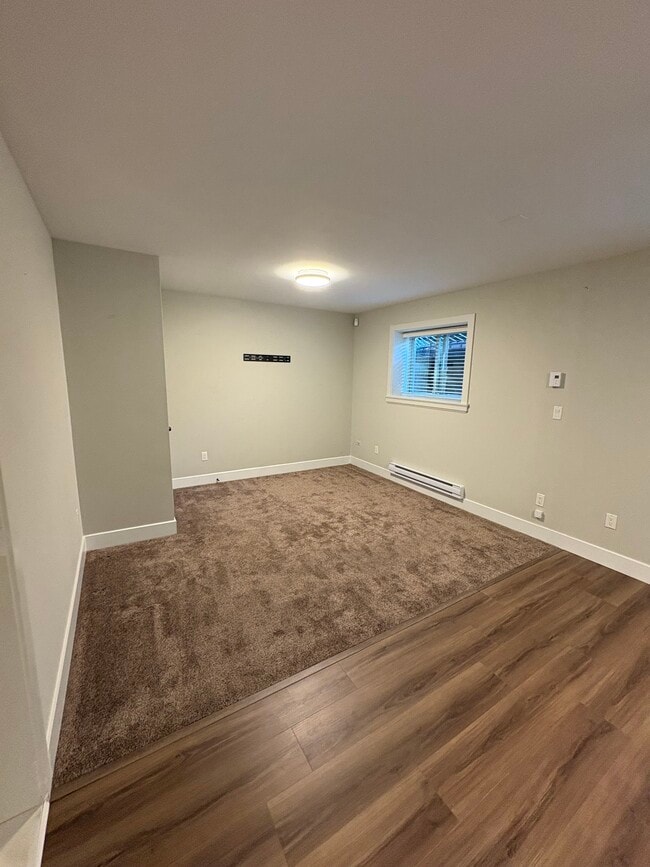 Building Photo - 7633 210 St