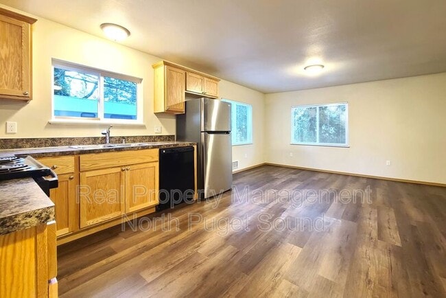 Building Photo - 4131 104th St NE