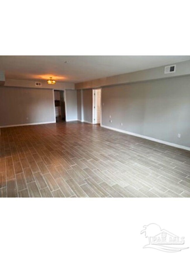 Building Photo - 3066 Rosa Del Villa Dr