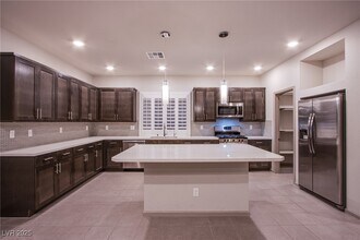 Building Photo - 8040 Haywood Estate Ave