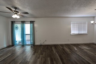 Building Photo - 308 Miracle Strip Pkwy SW