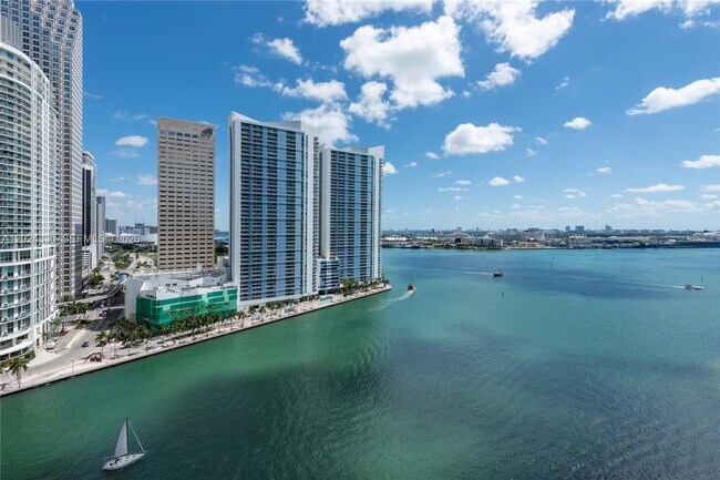 Foto del edificio - 901 Brickell Key Blvd