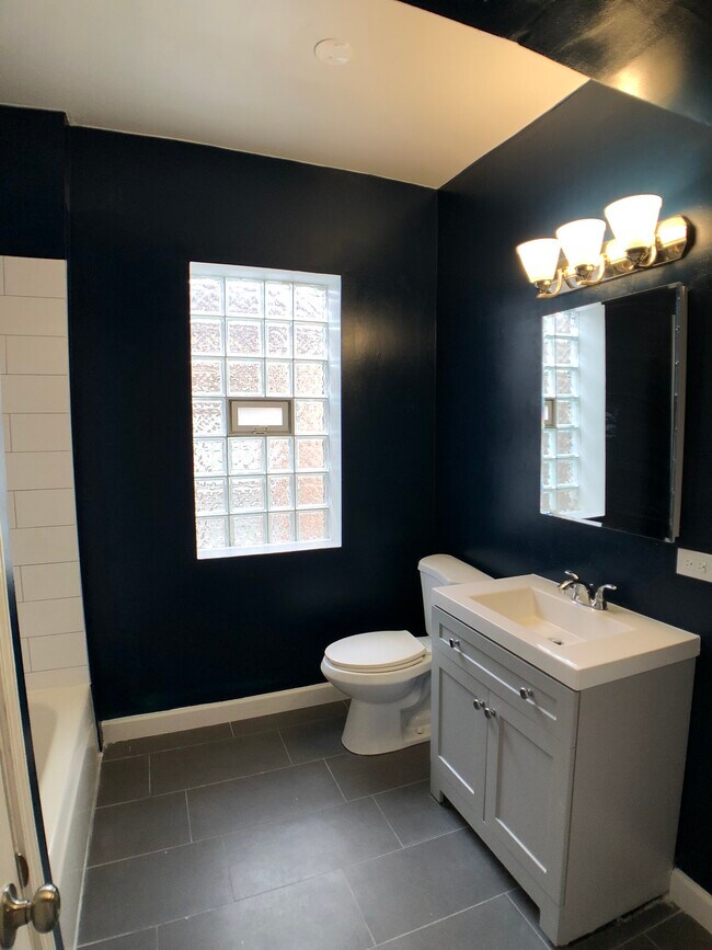 Bathroom - 3336 W Potomac Ave