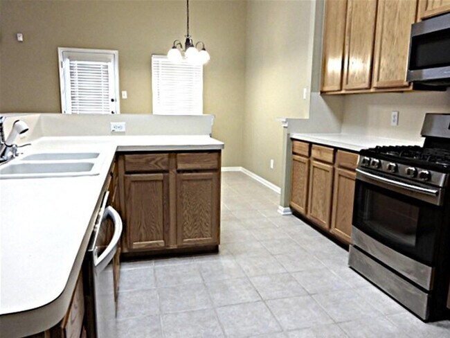 Building Photo - 32306 Willow Creek Park