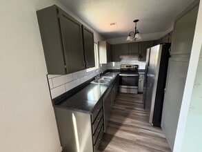 Building Photo - 920 44th Ave Ct