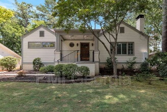 Building Photo - 2221 Melante Dr NE