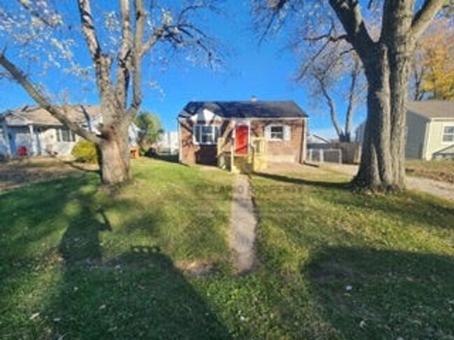 Foto del edificio - Renovated 2 Bedroom / 1 Bathroom Available...