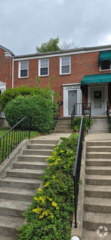 Building Photo - 1514 Dellsway Rd
