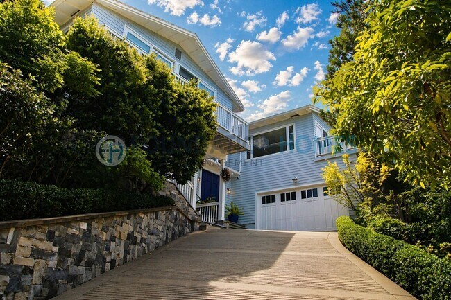 Building Photo - Luxury Rental in Seafirth Estates!  Bay Views!  Salt Water Pool!  Beach Access! FOUNDATION