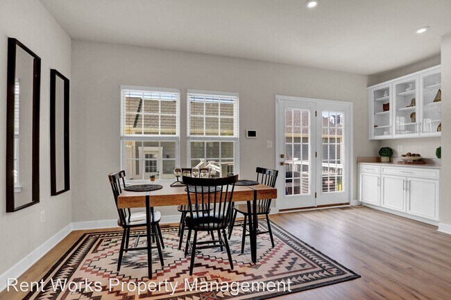 Building Photo - 4 br, 3.5 bath House - 421 Holloway Street