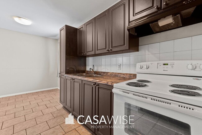 Building Photo - 10434-10164 164 St NW