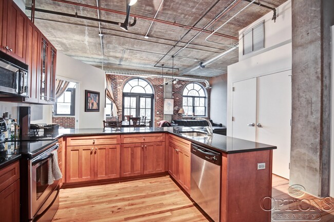 Foto del edificio - Heart of Buckhead Loft