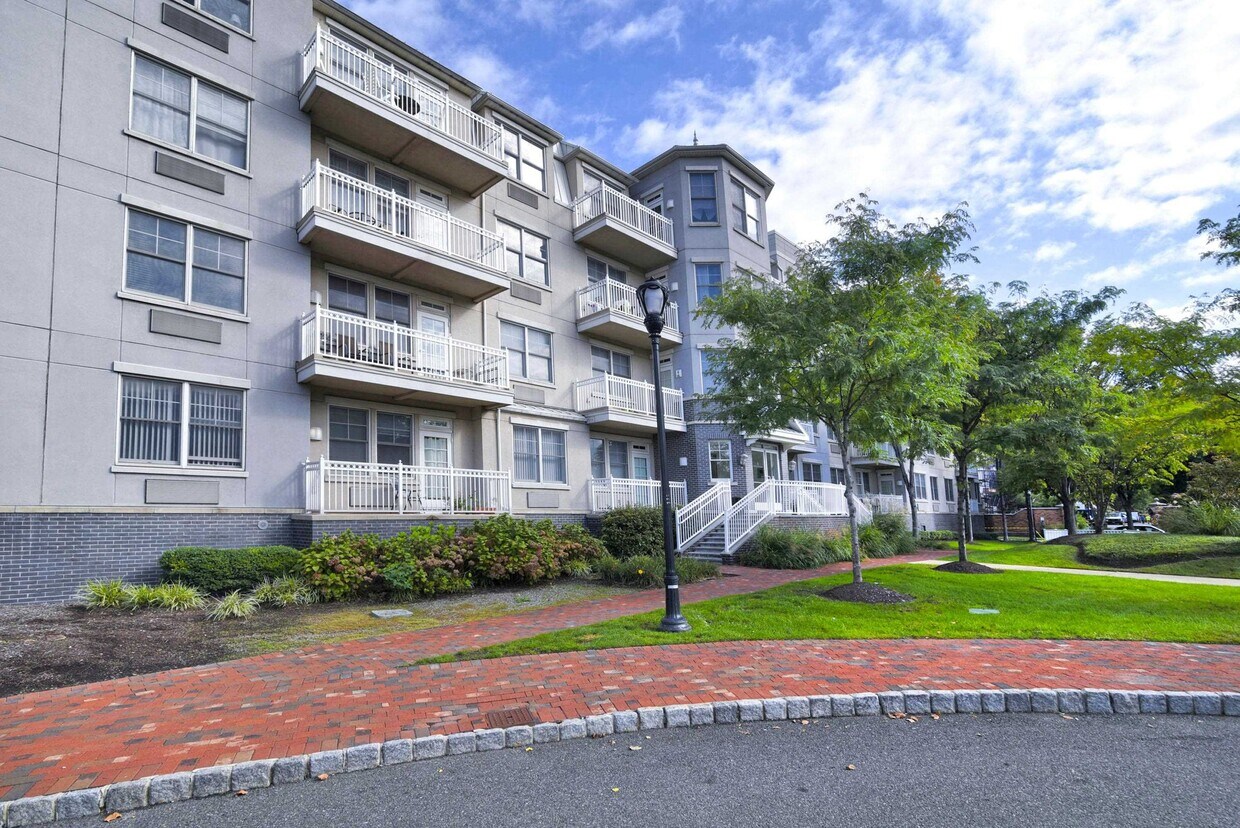 4 Constellation Pl Unit 311, Jersey City, NJ 07305 Condo for Rent in