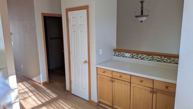 Foto del edificio - Amazing Apple Valley Townhome 4bd 3.5 Bath!!!