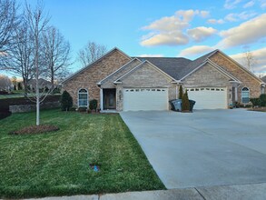Building Photo - 261 Wrenwood Ct