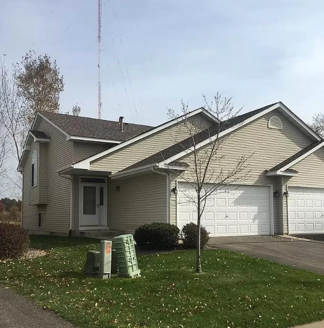 Building Photo - 5313 140th Ave NW