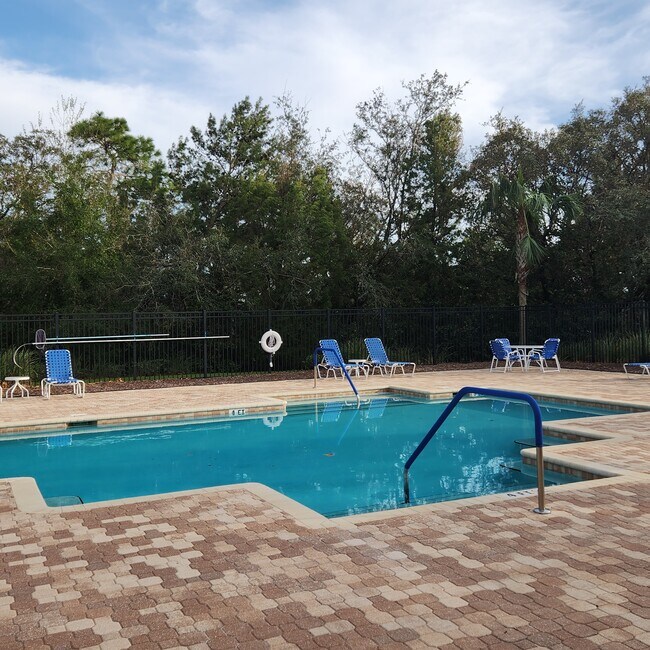 Disfruta de un refrescante chapuzón - 15623 Stable Run Dr