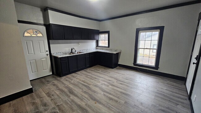 Foto del edificio - 118-118.5-1185 Wood St