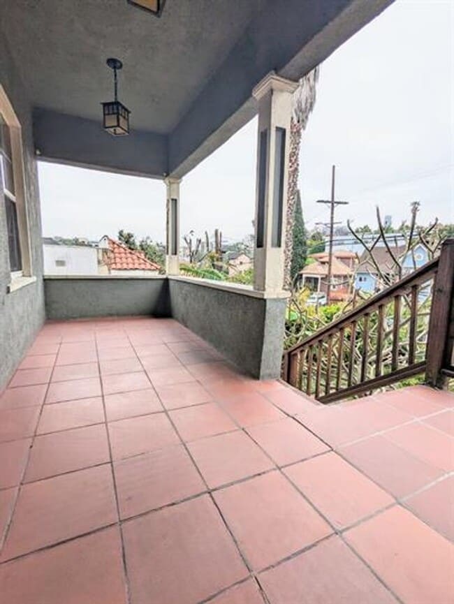 Building Photo - Beautiful 2-Bedroom Home Now Available