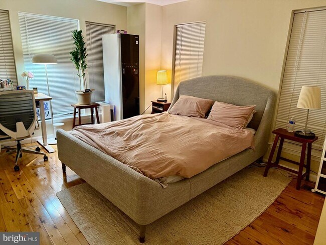 Foto del edificio - 4126 Timber Log Way