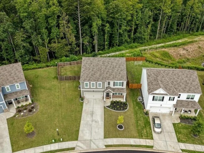 Foto del edificio - 101 White Cedar Dr