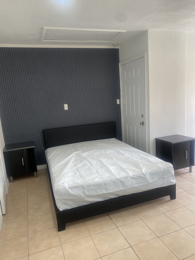 Foto principal - 1801 Daniels St