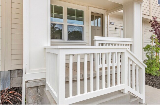 Building Photo - 2255 Vanderford Dr