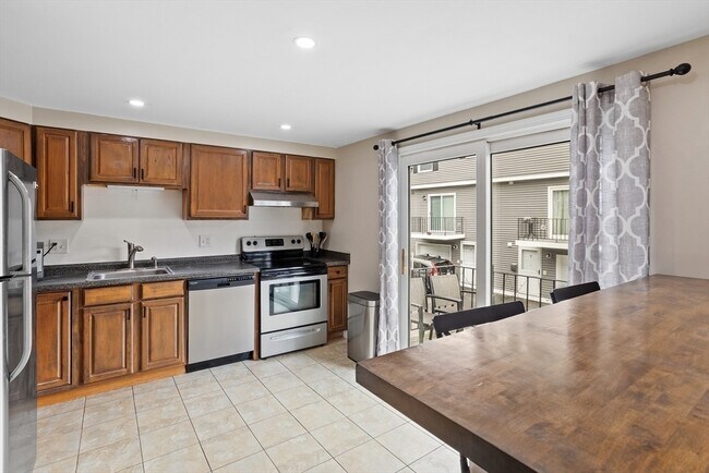 Foto del edificio - 1221 Pawtucket Blvd