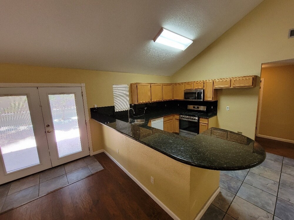 Primary Photo - 2629 Sunset Ln