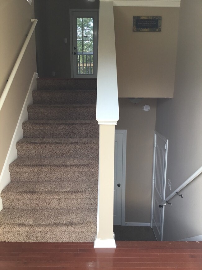 Foto del edificio - 3 Bedroom 2 1/2 Bath Pet Friendly Home For Rent!