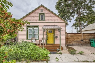 Building Photo - 4543 Columbine St
