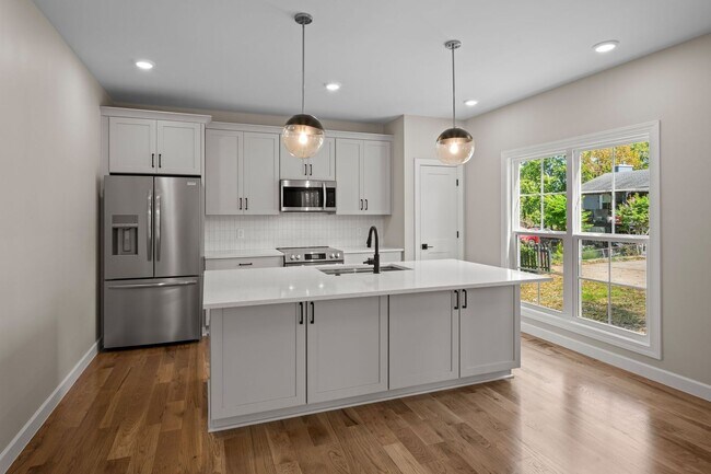 Foto del edificio - BRAND NEW! Spacious Nashville Home in a Qu...