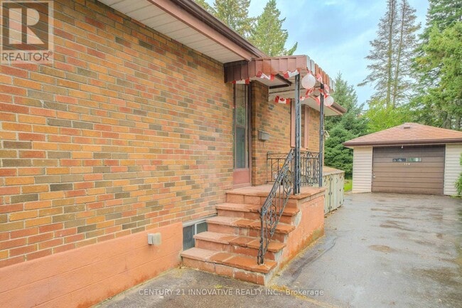 Building Photo - 179 Harmony Rd N