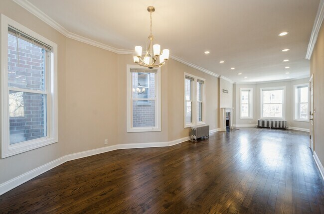 Building Photo - 4877 N Ashland Ave