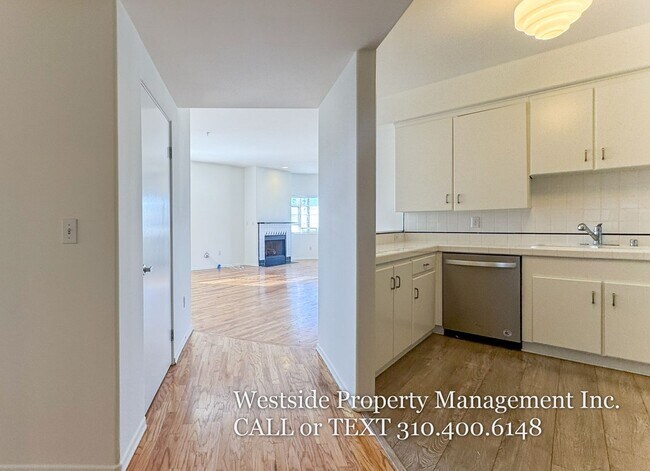 Foto del edificio - Fantastic 2BD/2BA - Beverly Grove Neighbor...