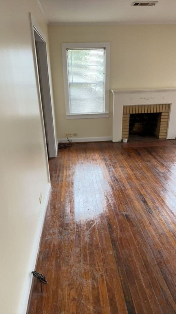 Building Photo - 204 Thames St