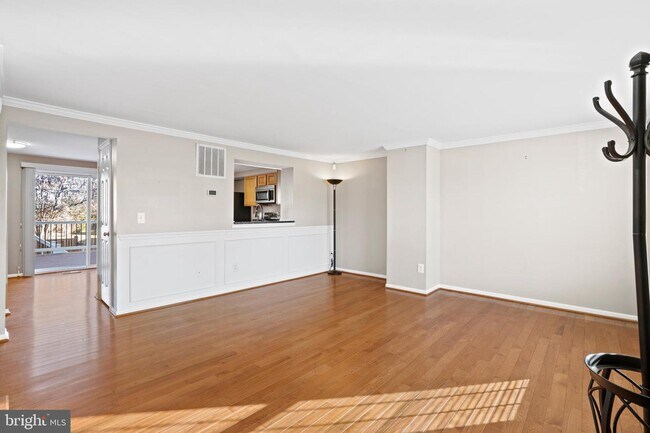 Building Photo - 43841 Chloe Terrace