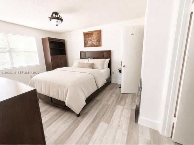 Foto del edificio - 10440 SW 156th Ct