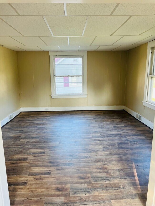 Building Photo - 2 br, 1 bath House - 301 Patterson Ave