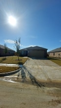 Building Photo - 1425 Waverley Dr