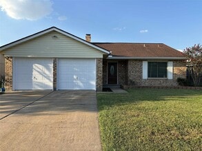 Building Photo - 501 S Travis