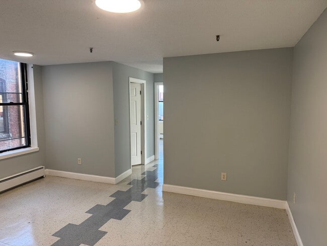 Building Photo - 46 Amesbury St
