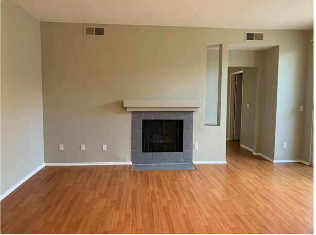 Building Photo - 4435 Coldwater Canyon Ave
