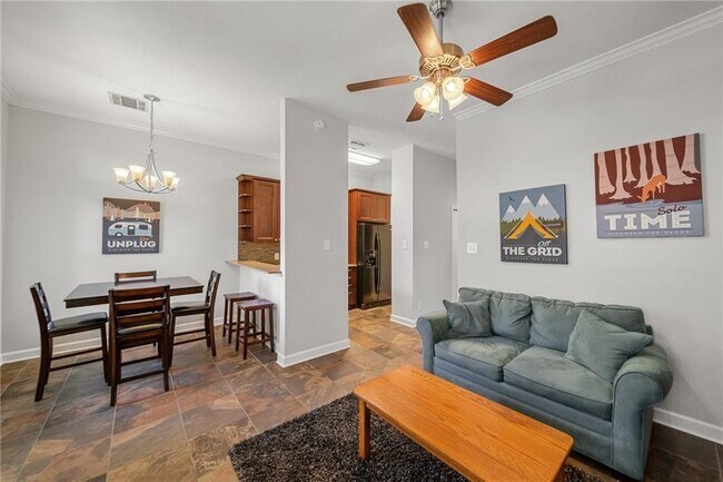 Building Photo - 2802 Nueces St