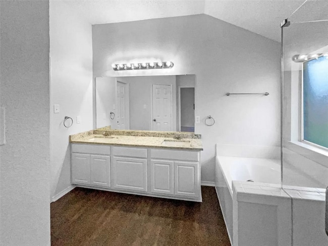 Building Photo - 2701 Crooked Creek