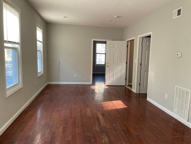 Building Photo - 227 Ripley Pl